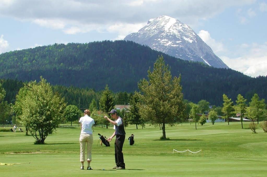 זיפלד אין טירול Landhaus Am Golfplatz מראה חיצוני תמונה